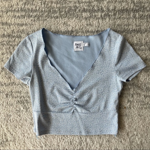 Princess Polly blue crop tshirt - Picture 4 of 5